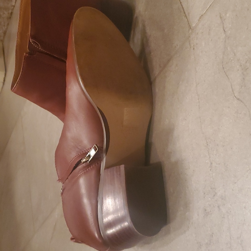 Shoes - Picture 2 of 2